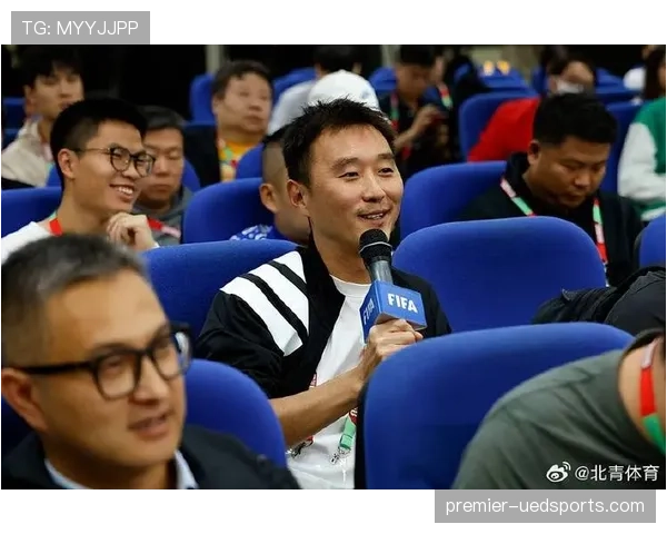 杨昊又换豪车了,这偶像派球星活成富二代模样了? 杨昊又换豪车了,这偶像派球星活成富二代模样了?
